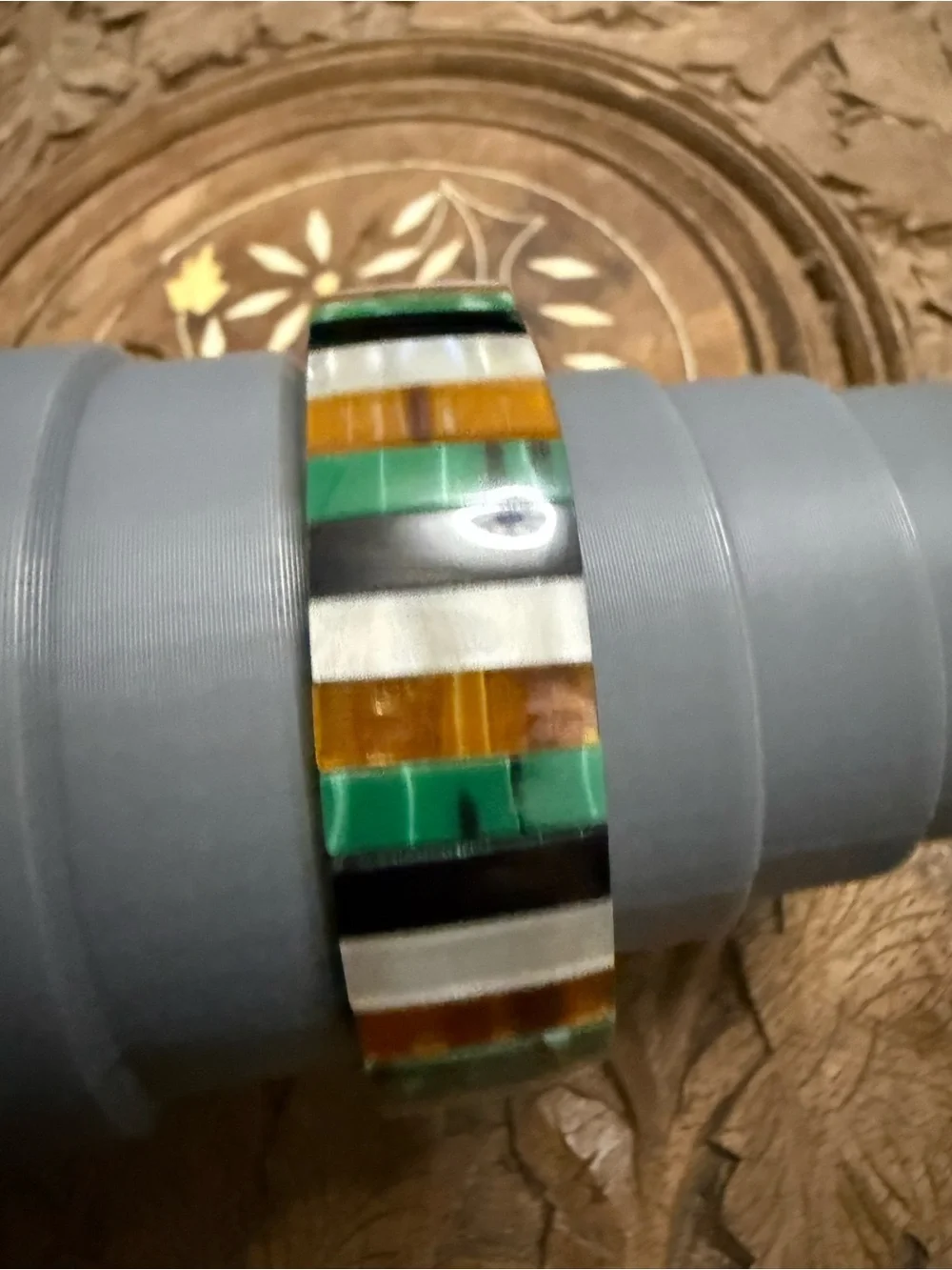 Vintage Pearl Quartz Women's Round gold Tone Watch with multi colored marble